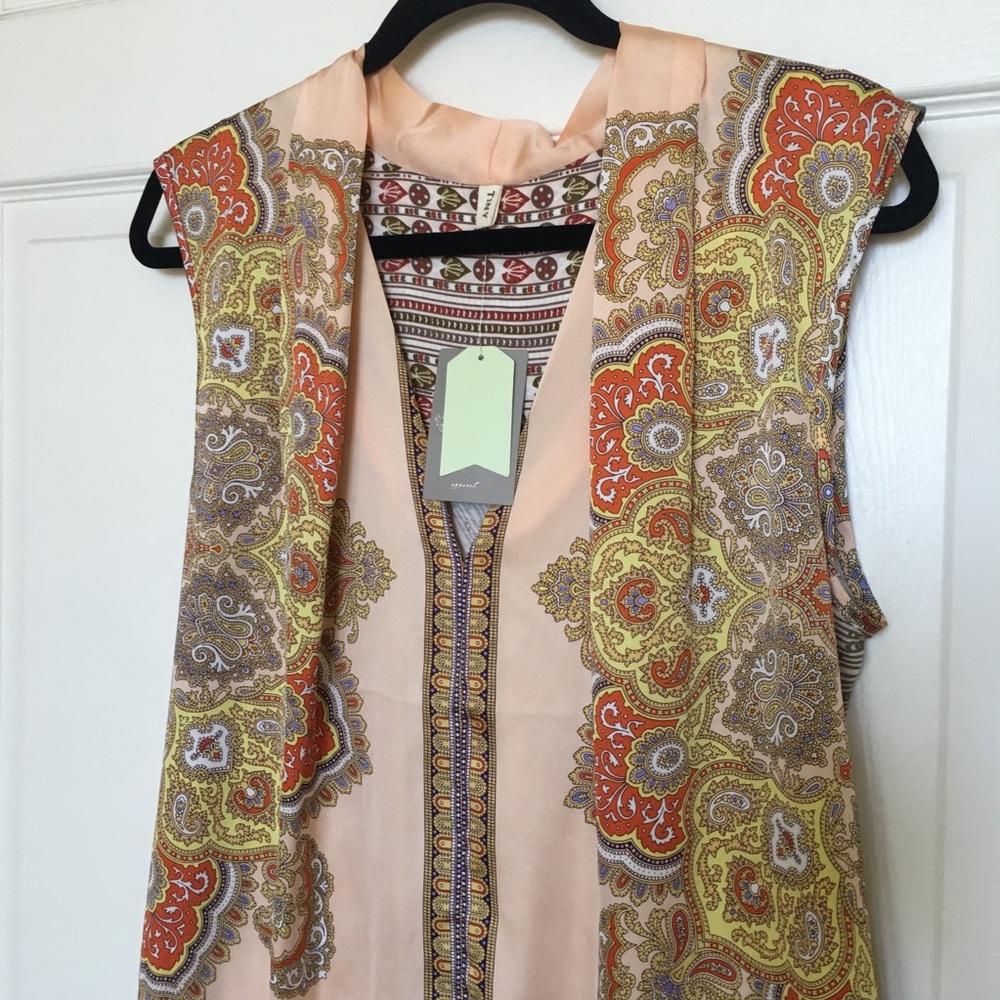 Tiny Anthropologie sleeveless paisley print top
